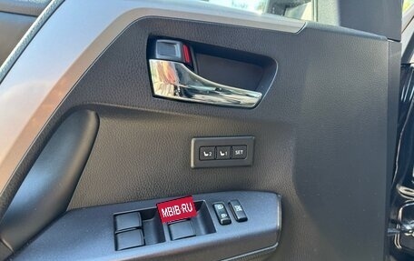 Toyota RAV4, 2018 год, 2 700 000 рублей, 20 фотография