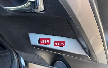 Toyota RAV4, 2018 год, 2 700 000 рублей, 23 фотография
