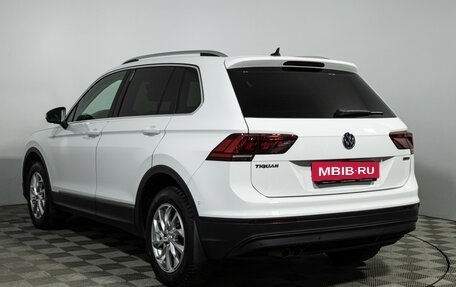 Volkswagen Tiguan II, 2018 год, 2 500 000 рублей, 7 фотография