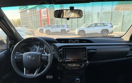 Toyota Hilux VIII, 2025 год, 7 950 000 рублей, 12 фотография