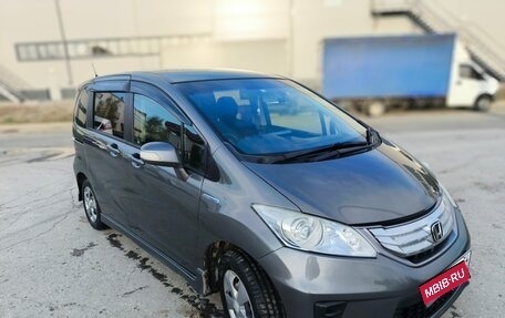 Honda Freed I, 2012 год, 1 050 000 рублей, 1 фотография