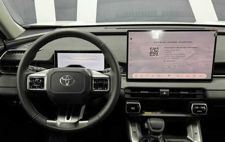 Toyota RAV4, 2026 год, 4 799 900 рублей, 16 фотография