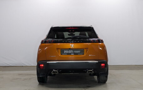 Peugeot 2008 II, 2020 год, 1 750 000 рублей, 4 фотография