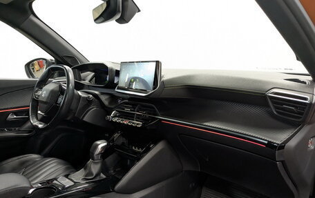 Peugeot 2008 II, 2020 год, 1 750 000 рублей, 7 фотография
