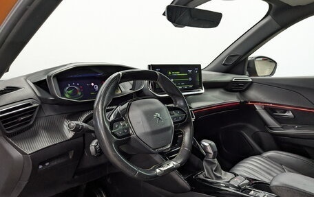 Peugeot 2008 II, 2020 год, 1 750 000 рублей, 12 фотография
