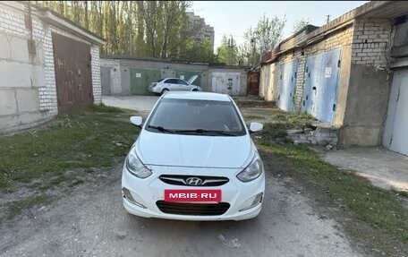 Hyundai Solaris II рестайлинг, 2012 год, 397 000 рублей, 2 фотография