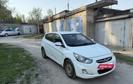Hyundai Solaris II рестайлинг, 2012 год, 397 000 рублей, 3 фотография