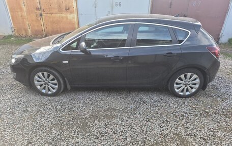 Opel Astra J, 2011 год, 750 000 рублей, 4 фотография