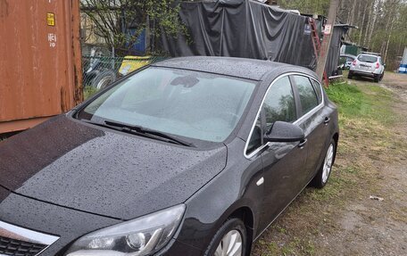 Opel Astra J, 2011 год, 750 000 рублей, 9 фотография
