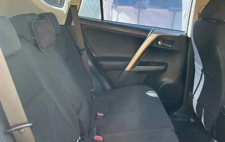 Toyota RAV4, 2017 год, 2 350 000 рублей, 5 фотография