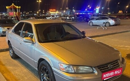 Toyota Camry, 1998 год, 400 000 рублей, 2 фотография