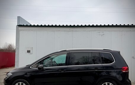 Volkswagen Touran III, 2016 год, 2 100 000 рублей, 11 фотография