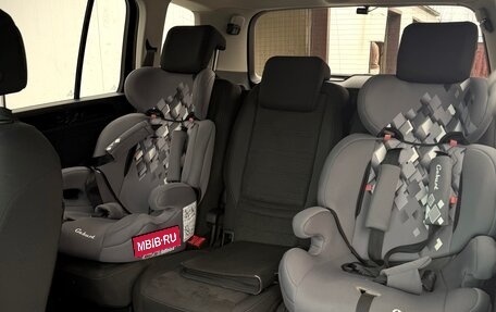 Volkswagen Touran III, 2016 год, 2 100 000 рублей, 25 фотография
