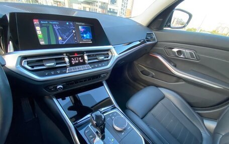 BMW 3 серия, 2019 год, 3 300 000 рублей, 7 фотография