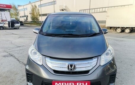 Honda Freed I, 2012 год, 1 050 000 рублей, 2 фотография
