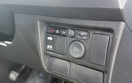 Honda Freed I, 2009 год, 1 070 000 рублей, 17 фотография