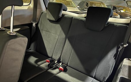Toyota Wish II, 2009 год, 1 050 000 рублей, 20 фотография