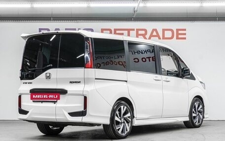 Honda Stepwgn IV, 2019 год, 2 450 000 рублей, 6 фотография