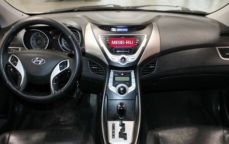 Hyundai Avante, 2011 год, 877 000 рублей, 17 фотография