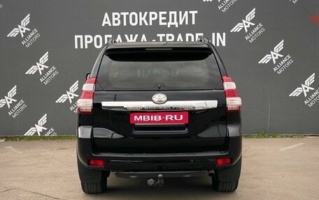 Toyota Land Cruiser Prado 150 рестайлинг 2, 2015 год, 3 505 000 рублей, 6 фотография
