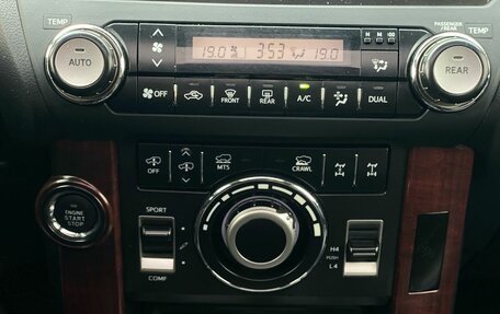 Toyota Land Cruiser Prado 150 рестайлинг 2, 2015 год, 3 505 000 рублей, 24 фотография