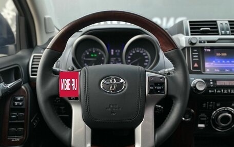 Toyota Land Cruiser Prado 150 рестайлинг 2, 2015 год, 3 505 000 рублей, 16 фотография