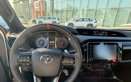 Toyota Hilux VIII, 2025 год, 7 950 000 рублей, 8 фотография