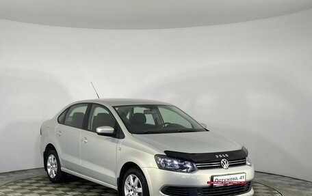 Volkswagen Polo VI (EU Market), 2012 год, 930 000 рублей, 2 фотография