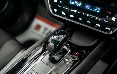 Honda Vezel, 2019 год, 1 800 000 рублей, 15 фотография