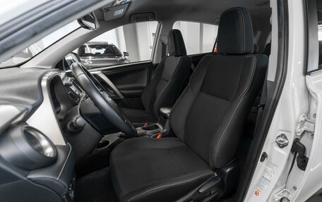 Toyota RAV4, 2015 год, 2 750 000 рублей, 9 фотография