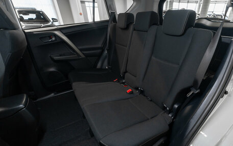 Toyota RAV4, 2015 год, 2 750 000 рублей, 12 фотография