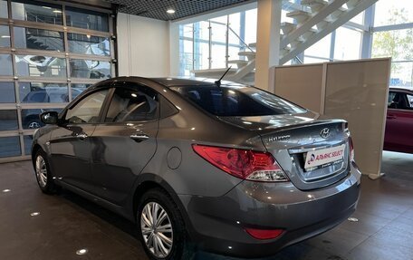 Hyundai Solaris II рестайлинг, 2014 год, 800 000 рублей, 5 фотография