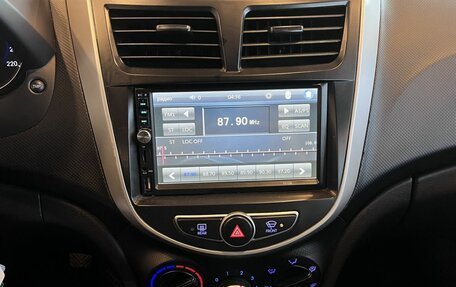 Hyundai Solaris II рестайлинг, 2014 год, 800 000 рублей, 13 фотография