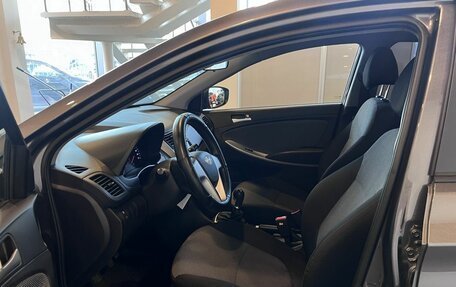 Hyundai Solaris II рестайлинг, 2014 год, 800 000 рублей, 16 фотография