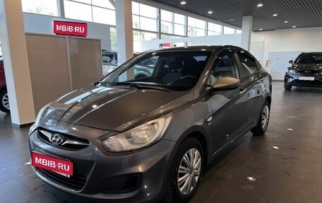 Hyundai Solaris II рестайлинг, 2014 год, 800 000 рублей, 7 фотография