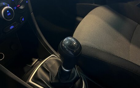 Hyundai Solaris II рестайлинг, 2014 год, 800 000 рублей, 30 фотография