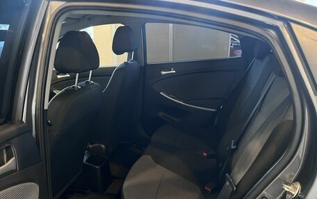 Hyundai Solaris II рестайлинг, 2014 год, 800 000 рублей, 23 фотография