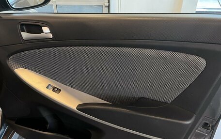 Hyundai Solaris II рестайлинг, 2014 год, 800 000 рублей, 27 фотография