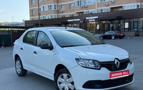 Renault Logan II, 2017 год, 580 000 рублей, 1 фотография