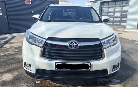 Toyota Highlander III, 2014 год, 2 350 000 рублей, 1 фотография