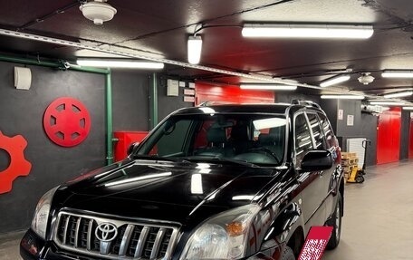 Toyota Land Cruiser Prado 120 рестайлинг, 2007 год, 2 700 000 рублей, 1 фотография