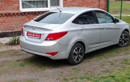 Hyundai Solaris II рестайлинг, 2014 год, 955 000 рублей, 1 фотография