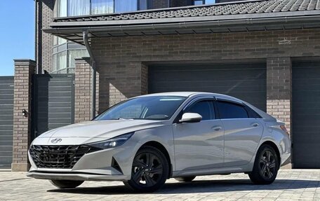 Hyundai Elantra, 2022 год, 1 800 000 рублей, 1 фотография