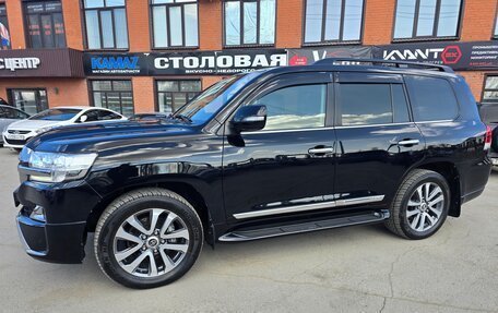 Toyota Land Cruiser 200, 2017 год, 7 350 000 рублей, 1 фотография
