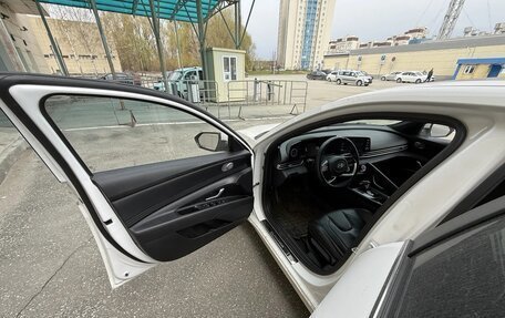 Hyundai Elantra, 2023 год, 1 750 000 рублей, 4 фотография