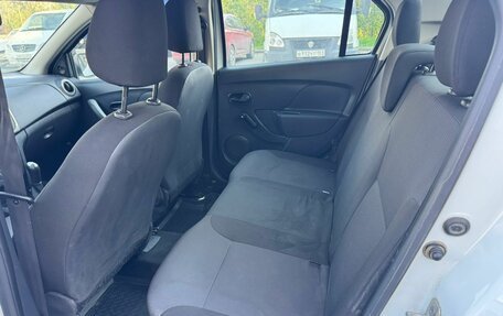 Renault Logan II, 2017 год, 580 000 рублей, 12 фотография
