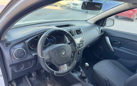 Renault Logan II, 2017 год, 580 000 рублей, 10 фотография