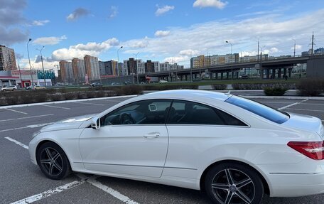 Mercedes-Benz E-Класс, 2013 год, 1 345 000 рублей, 5 фотография