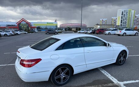 Mercedes-Benz E-Класс, 2013 год, 1 345 000 рублей, 10 фотография