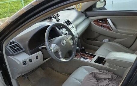 Toyota Camry, 2010 год, 820 000 рублей, 6 фотография